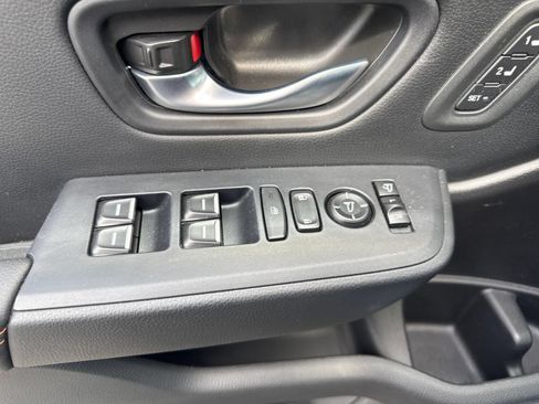 Used 2025 Honda Pilot TrailSport image 20