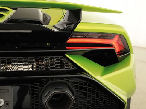 Used 2023 Lamborghini Huracan Tecnica RWD image 38