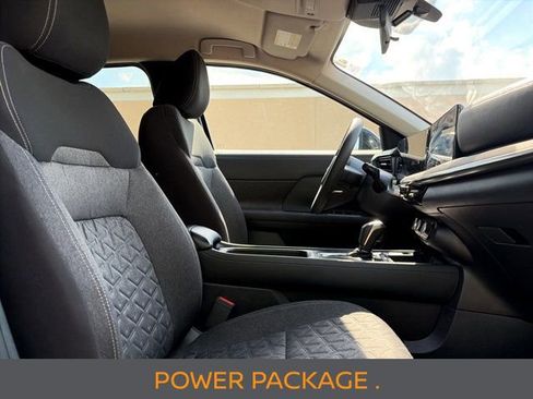 Certified 2025 Nissan Kicks SV FWD image 7
