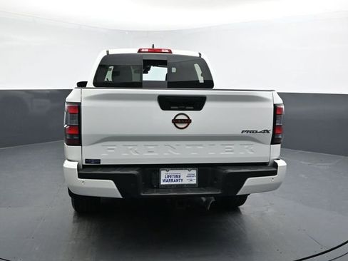 Used 2023 Nissan Frontier PRO-4X w/ Pro Convenience Package image 6