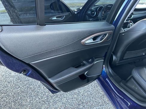 Used 2017 Alfa Romeo Giulia Ti w/ TI 19" Sport Package image 28