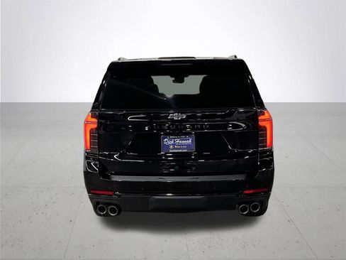 Certified 2025 Chevrolet Suburban Z71 w/ Z71 Off-Road Package image 12