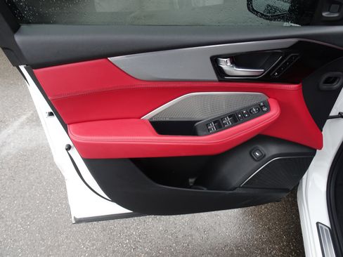 Used 2024 Acura MDX A-Spec image 13