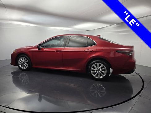 Used 2024 Toyota Camry LE image 7