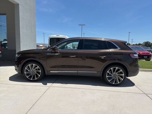 Used 2020 Lincoln Nautilus Reserve w/ Equipment Group 202A AWD/4WD image 10