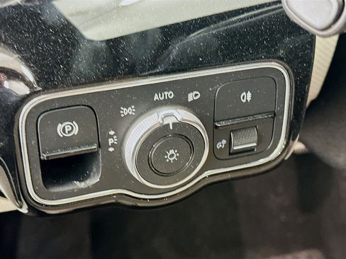 Used 2021 Mercedes-Benz A 220 4MATIC image 17