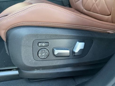 New 2026 BMW X5 xDrive50e w/ Premium Package image 21