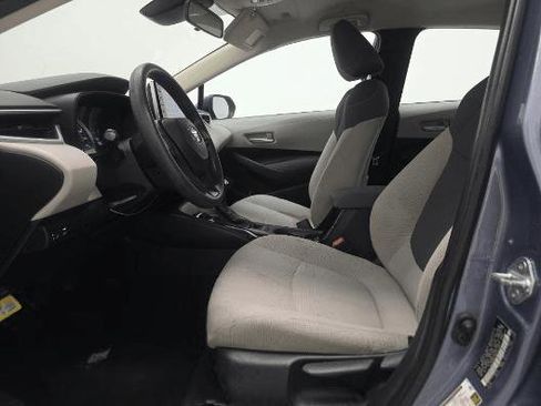 Used 2021 Toyota Corolla LE image 21