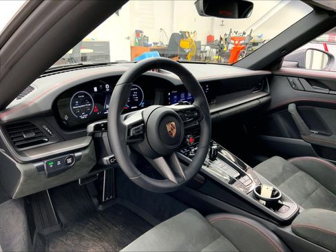 Used 2026 Porsche 911 Carrera 4 GTS AWD/4WD image 4