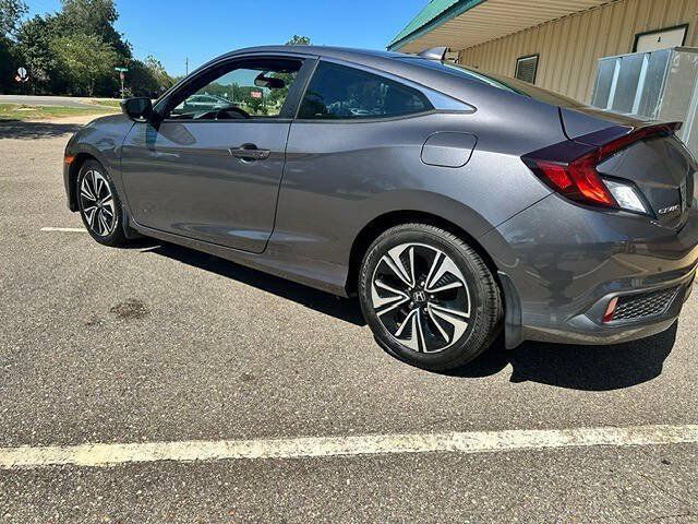 Used 2017 Honda Civic EX-T image 4