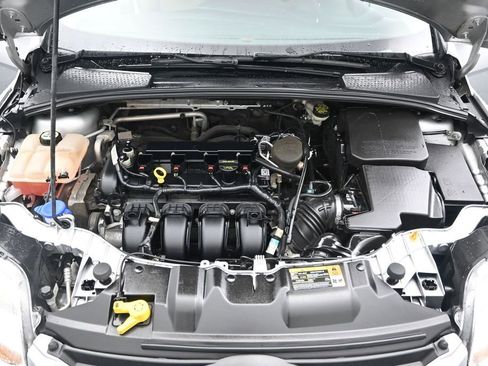 Used 2013 Ford Focus SE FWD image 29