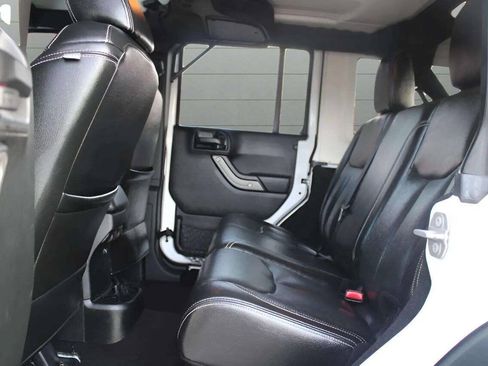 Used 2017 Jeep Wrangler Unlimited Sport w/ Quick Order Package 24S AWD/4WD image 14