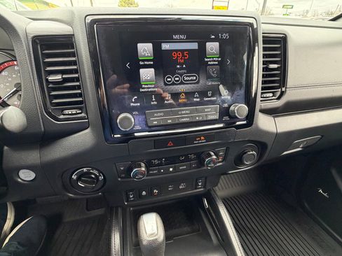 Used 2022 Nissan Frontier PRO-4X w/ Pro-4X Premium Package image 13