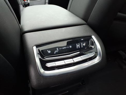 Certified 2024 Cadillac XT6 Premium Luxury w/ LPO, Floor Liner Package image 20