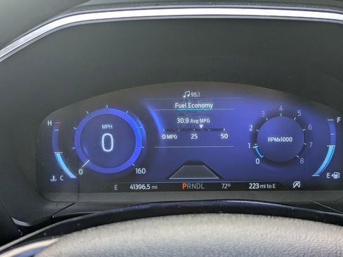 Used 2022 Ford Escape Titanium AWD/4WD image 32