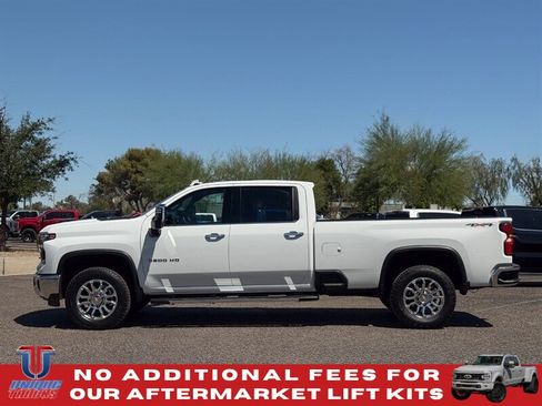 Used 2025 Chevrolet Silverado 3500 LTZ AWD/4WD image 10
