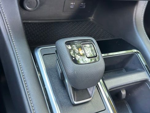 Used 2025 Nissan Pathfinder SV image 55