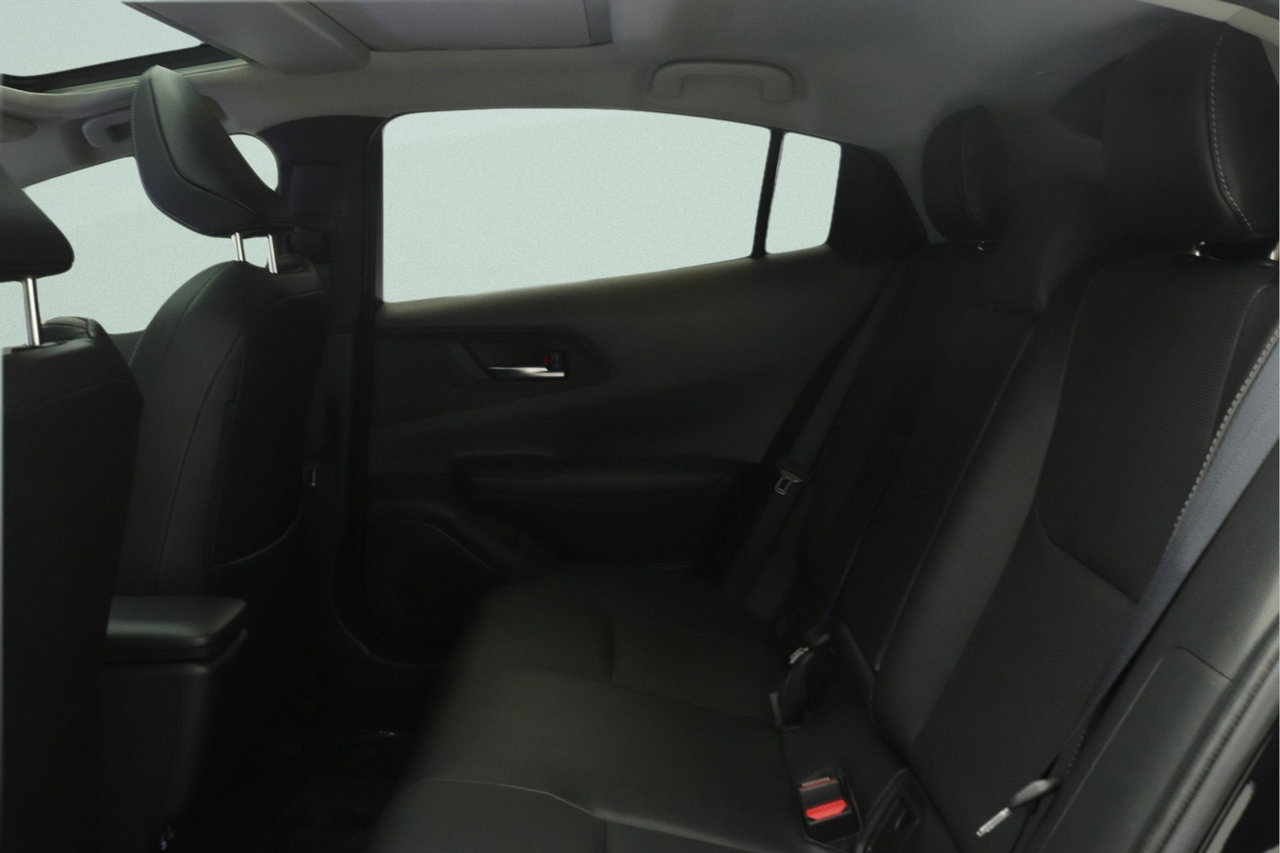 Used 2024 Toyota Prius XLE FWD image 31