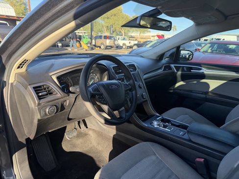 Used 2019 Ford Fusion S image 18