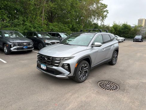 Used 2026 Hyundai Tucson Limited AWD/4WD image 4