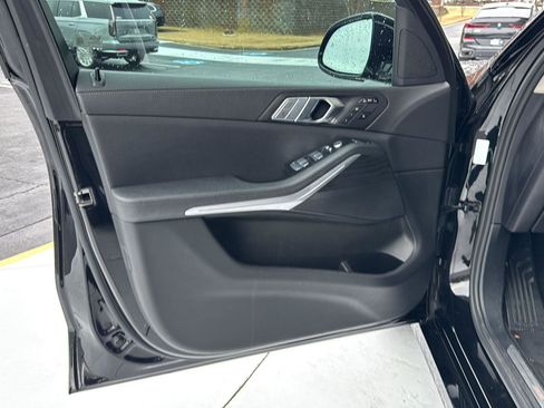 Used 2022 BMW X7 xDrive40i w/ Parking Assistance Package image 13
