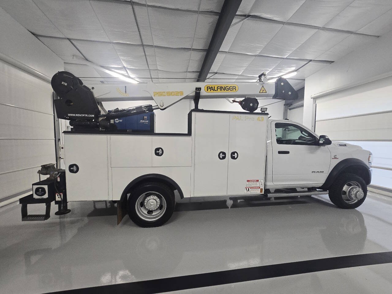 Used 2022 RAM 5500 Tradesman AWD/4WD image 11