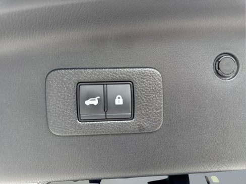 Used 2024 Nissan Armada SL w/ Captain's Chairs Package AWD/4WD image 35