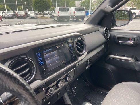 Used 2016 Toyota Tacoma TRD Sport w/ Towing Package RWD image 34
