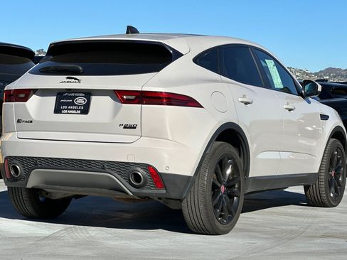 Used 2020 Jaguar E-PACE SE image 10