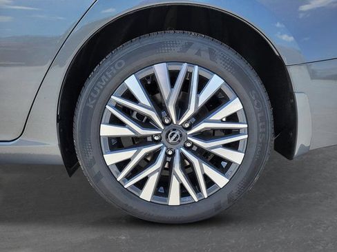 New 2026 Nissan Altima 2.5 SV FWD image 12