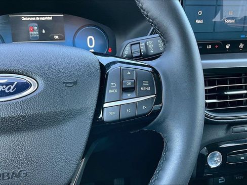 Used 2023 Ford Escape Active w/ Tech Pack #2 AWD/4WD image 12