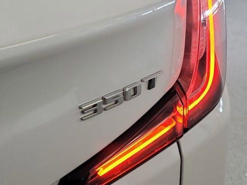 Certified 2023 Cadillac XT4 Sport FWD image 8