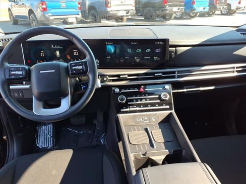 Used 2025 Hyundai Santa Fe SE image 12