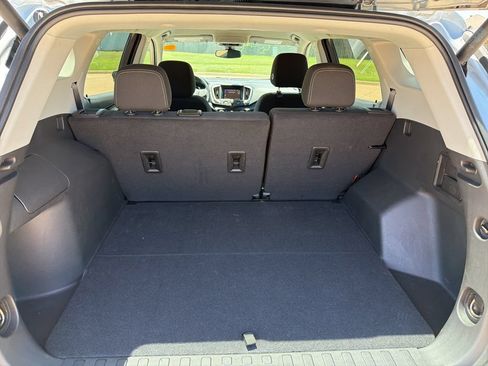 Used 2023 GMC Terrain SLE w/ Driver Convenience Package FWD image 19
