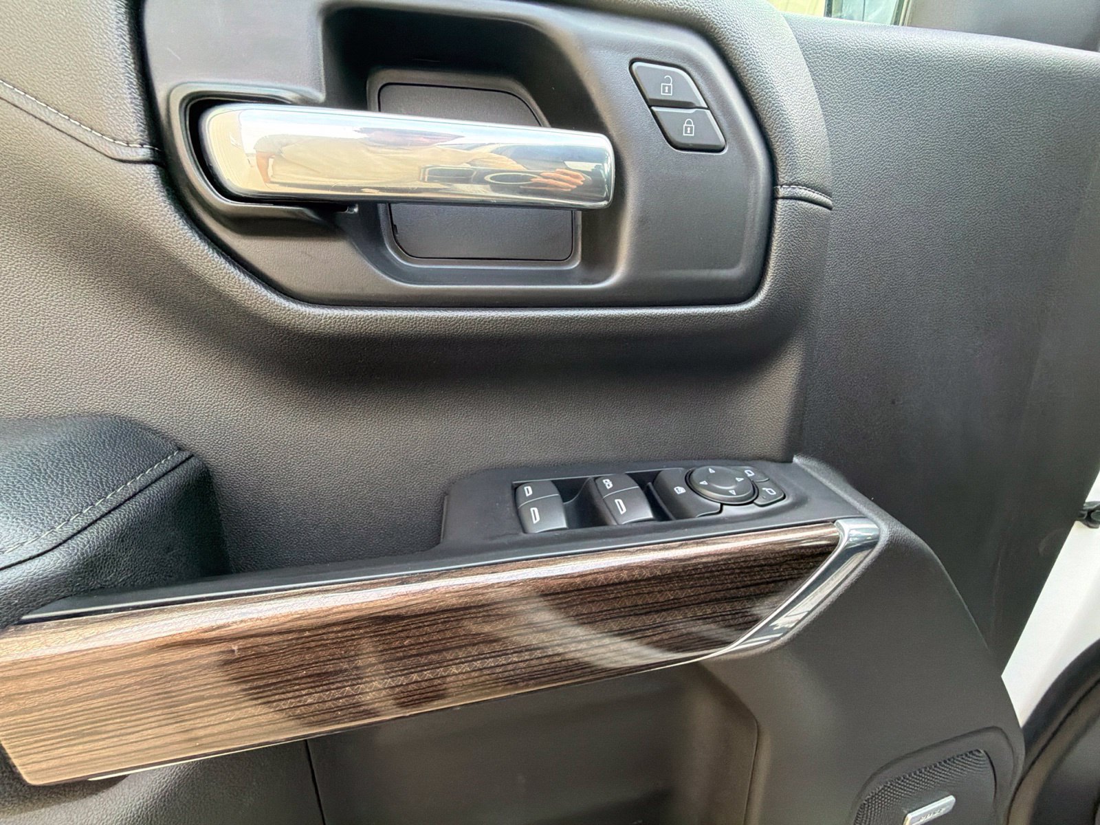 Used 2021 Chevrolet Silverado 1500 LT Trail Boss w/ Convenience Package II AWD/4WD image 13