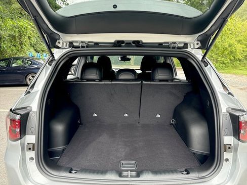 Used 2025 Jeep Compass Latitude image 24