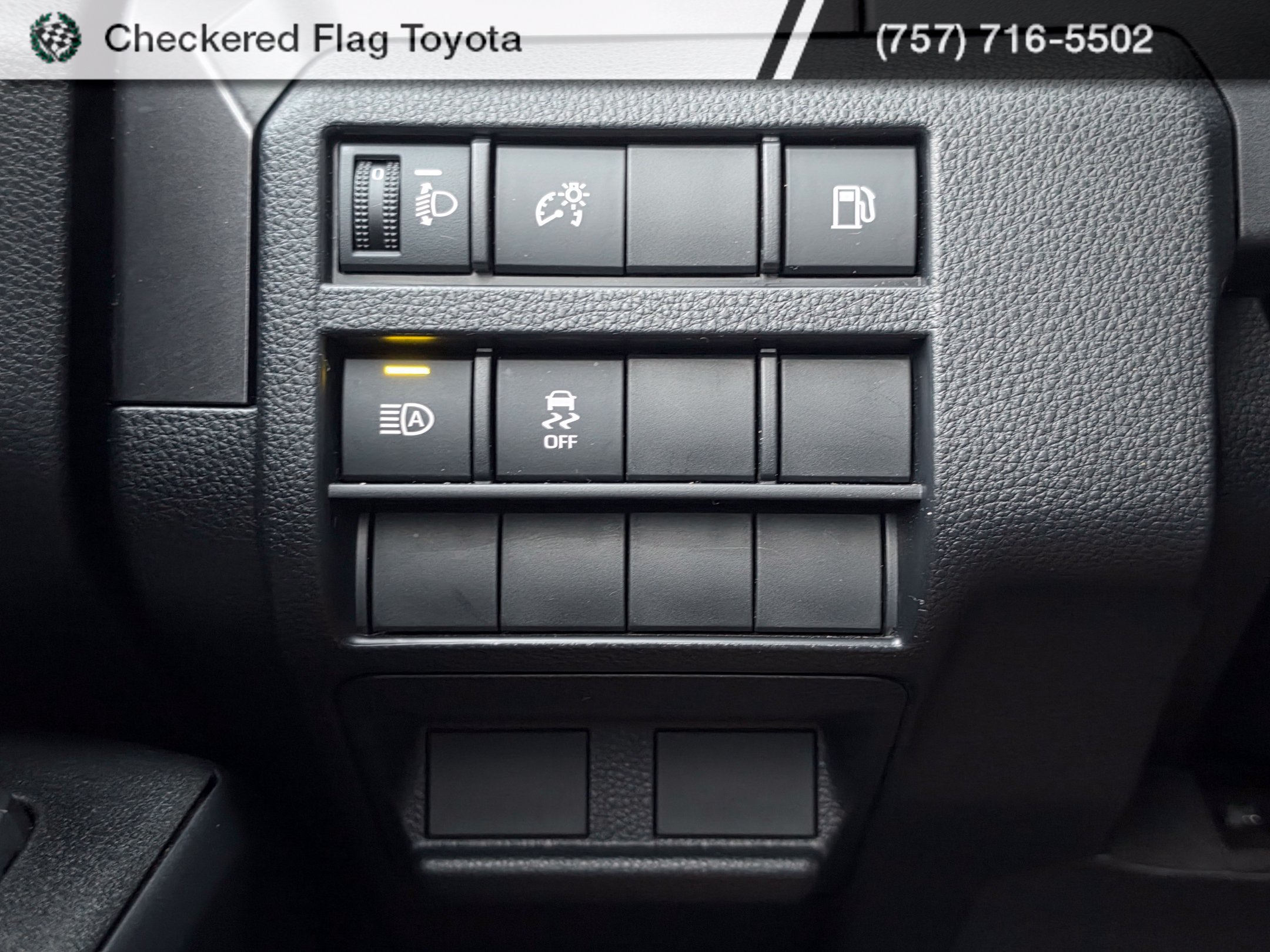 Certified 2025 Toyota 4Runner SR5 AWD/4WD image 11
