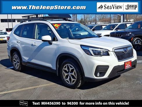 Used 2021 Subaru Forester Premium image 1