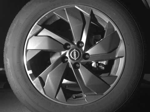 Used 2025 Nissan Rogue SV image 13