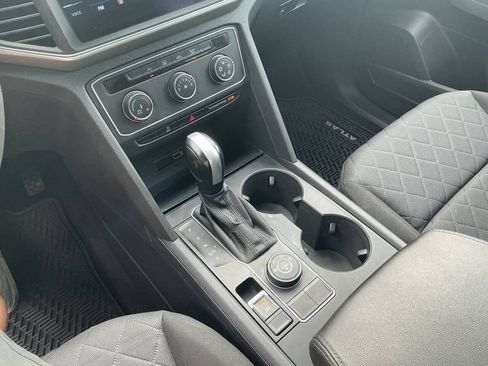 Used 2018 Volkswagen Atlas Launch Edition AWD/4WD image 19