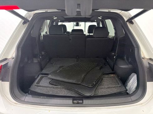 Used 2024 Volkswagen Tiguan SE R-Line FWD image 20