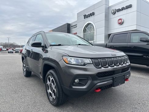 Used 2022 Jeep Compass Trailhawk w/ Trailhawk Convenience Group image 1
