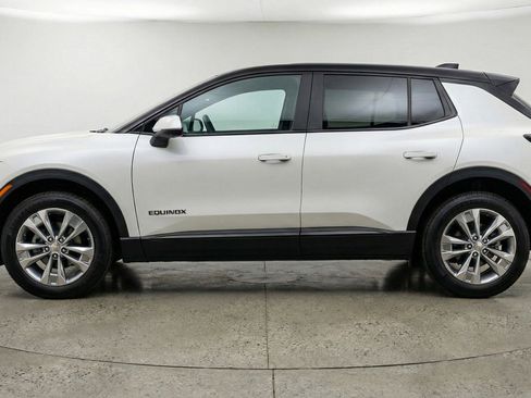 Used 2025 Chevrolet Equinox LT image 5