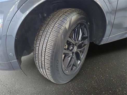 Used 2024 Land Rover Discovery Sport S image 30