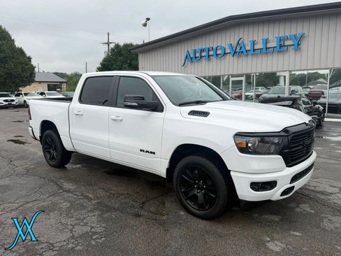 Used 2021 RAM 1500 Big Horn AWD/4WD image 1