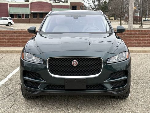 Used 2018 Jaguar F-PACE Prestige image 2
