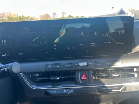Used 2025 Kia K4 EX image 19