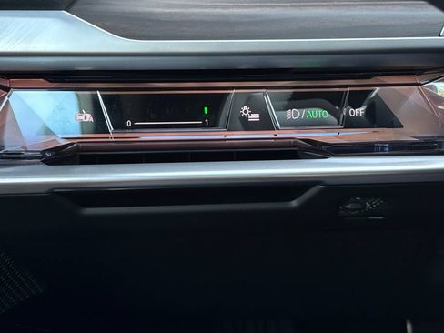 New 2026 BMW i7 xDrive60 w/ Executive Package AWD/4WD image 31