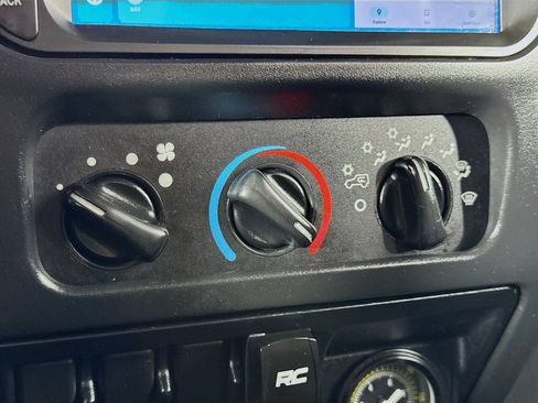 Used 2005 Jeep Wrangler X w/ Willys Edition Group AWD/4WD image 22