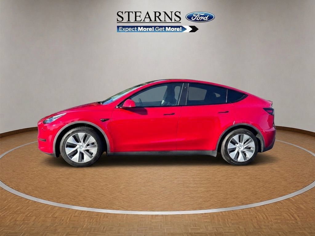 Used 2022 Tesla Model Y Long Range AWD/4WD image 3